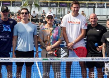 DADDY YANKEE REDEFINE EL PÁDEL EN ORLANDO CON SU EQUIPO “FLOWRIDA GOATS”