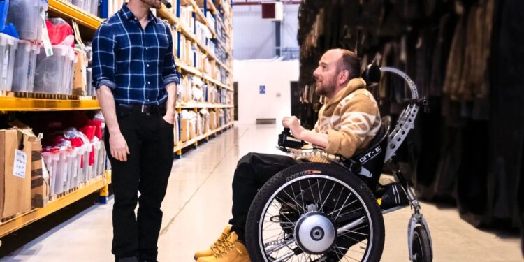 IMPACTANTE HISTORIA DEL DOBLE DE HARRY POTTER: DE PRODIGIOSO GIMNASTA A SILLA DE RUEDAS EN UN ACCIDENTE DRAMÁTICO