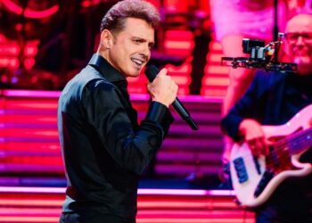 ¡LUIS MIGUEL, EL REY INDISCUTIBLE! ARRASA EN LA ARENA CDMX