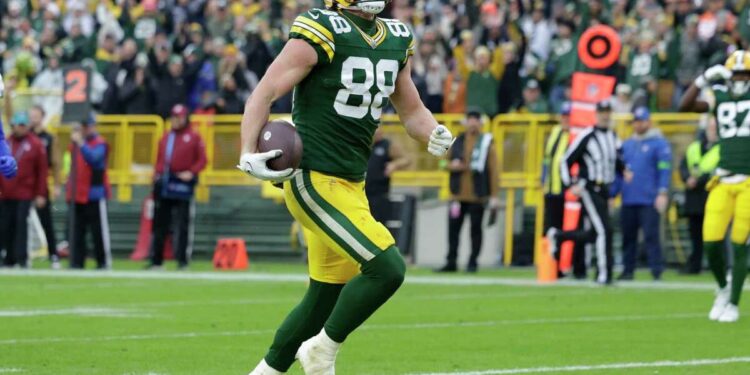LUKE MUSGRAVE, ESTRELLA DE LOS PACKERS, EN RIESGO DE PERDERSE TEMPORADA TRAS IMPACTANTE LESIÓN RENAL