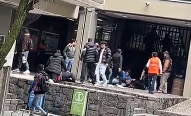 ¡ATAQUES SALVAJES SACUDEN CIUDAD UNIVERSITARIA! DESCUBRE LOS HORRORES DEL ASALTO A LA FACULTAD DE CONTADURÍA Y ADMINISTRACIÓN DE LA UNAM