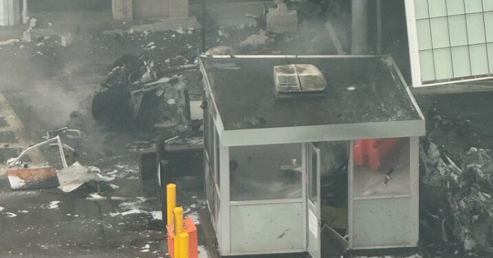 TRAGEDIA EN FRONTERA: PAREJA QUE ANHELABA ASISTIR AL CONCIERTO DE KISS MUERE EN EXPLOSIÓN DE AUTO; FBI DESCARTA ATAQUE TERRORISTA 1 TRAGEDIA EN FRONTERA: PAREJA QUE ANHELABA ASISTIR AL CONCIERTO DE KISS MUERE EN EXPLOSIÓN DE AUTO; FBI DESCARTA ATAQUE TERRORISTA