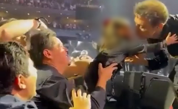 LUIS MIGUEL DESATA CONTROVERSIA CON INESPERADO GESTO HACIA UNA NIÑA EN SU ÚLTIMO CONCIERTO 1 LUIS MIGUEL DESATA CONTROVERSIA CON INESPERADO GESTO HACIA UNA NIÑA EN SU ÚLTIMO CONCIERTO