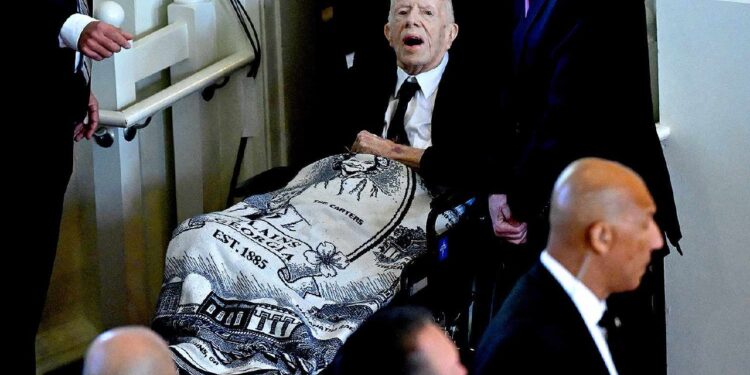 EMOTIVO ADIÓS DE JIMMY CARTER A ROSALYNN: UNA HISTORIA DE AMOR QUE TRASCIENDE EL TIEMPO 1 EMOTIVO ADIÓS DE JIMMY CARTER A ROSALYNN: UNA HISTORIA DE AMOR QUE TRASCIENDE EL TIEMPO