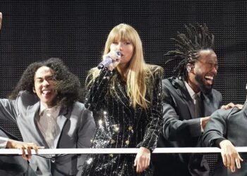 GALATASARAY EMPATA 3-3 CON MANCHESTER UNITED EN UN PARTIDO DE ALTA TENSIÓN EN LA CHAMPIONS LEAGUE