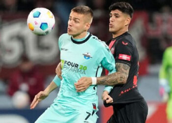 ASTON VILLA, DIRIGIDO POR UNAI EMERY, SORPRENDE AL DERROTAR AL MANCHESTER CITY