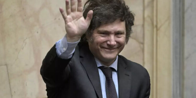 ARZOBISPO ESPAÑOL SERÁ ENVIADO ESPECIAL DEL PAPA FRANCISCO A LA ASUNCIÓN DE JAVIER MILEI COMO PRESIDENTE 1 HOMENAJES EN STRAWBERRY FIELDS: FANS CONMEMORAN EL 43 ANIVERSARIO DE LA MUERTE DE JOHN LENNON EN CENTRAL PARK