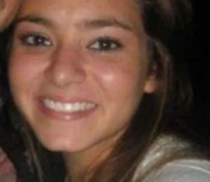 JOVEN ARGENTINA HOSPITALIZADA TRAS SUFRIR UN ANEURISMA EN PLAYA DEL CARMEN; FAMILIARES PIDEN DONATIVOS PARA CUBRIR GASTOS MÉDICOS 1 HOMENAJES EN STRAWBERRY FIELDS: FANS CONMEMORAN EL 43 ANIVERSARIO DE LA MUERTE DE JOHN LENNON EN CENTRAL PARK