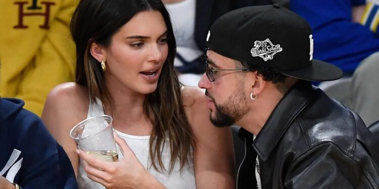 ¡EXCLUSIVA! BAD BUNNY Y KENDALL JENNER PONEN FIN A SU ROMANCE: UNA DE LAS RUPTURAS MÁS IMPACTANTES DE 2023 1 ¡EXCLUSIVA! BAD BUNNY Y KENDALL JENNER PONEN FIN A SU ROMANCE: UNA DE LAS RUPTURAS MÁS IMPACTANTES DE 2023