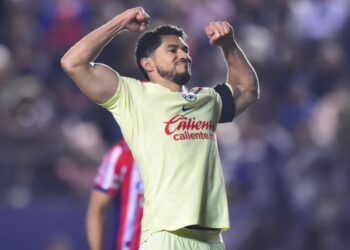 HENRY MARTÍN, EL AZOTE EUROPEO: GOLEADOR DEL AMÉRICA DEJA SU HUELLA EN EL BARCELONA Y OTROS TRES COLOSOS