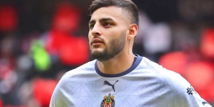 CRUZ AZUL EN CAMINO A UNA RENOVACIÓN HISTÓRICA: SANTIAGO GIMÉNEZ REVELA CONVERSACIONES CON ALEXIS VEGA 1 CRUZ AZUL EN CAMINO A UNA RENOVACIÓN HISTÓRICA: SANTIAGO GIMÉNEZ REVELA CONVERSACIONES CON ALEXIS VEGA