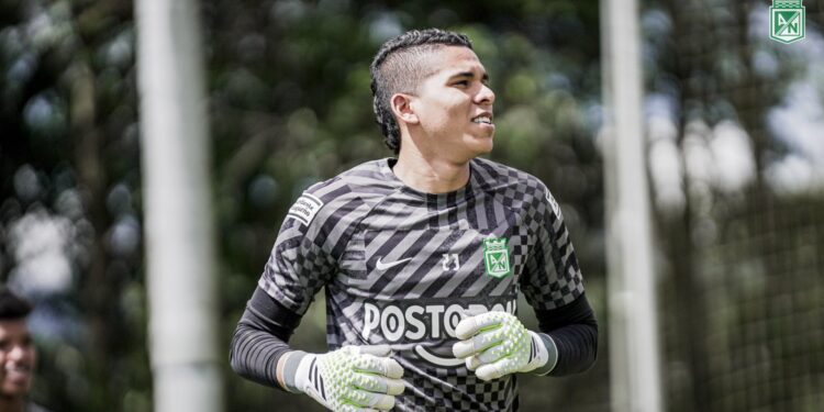 KEVIN MIER, LA NUEVA APUESTA ESTELAR DE CRUZ AZUL, ATERRIZA EN CDMX CON EL FIRME PROPÓSITO DE CONQUISTAR LA GLORIA: "QUIERO LOGRAR LA DÉCIMA" 1 KEVIN MIER, LA NUEVA APUESTA ESTELAR DE CRUZ AZUL, ATERRIZA EN CDMX CON EL FIRME PROPÓSITO DE CONQUISTAR LA GLORIA: “QUIERO LOGRAR LA DÉCIMA”