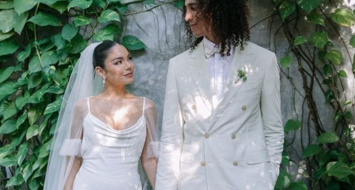 VANESSA HUDGENS Y COLE TUCKER UNEN SUS VIDAS EN UN IDÍLICO ENLACE EN LAS PLAYAS DE TULUM