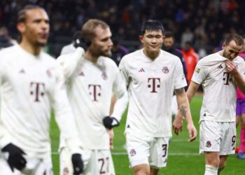 UEFA IMPONE FUERTE MULTA AL BAYERN MUNICH Y AMENAZA CON MEDIDAS DRASTICAS POR CONDUCTA INACEPTABLE DE SUS AFICIONADOS