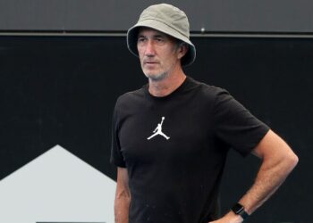 IMPARABLE ASCENSO: CAHILL Y VAGNOZZI, ARQUITECTOS DEL TRIUNFO DE SINNER EN LOS PREMIOS ATP 2023