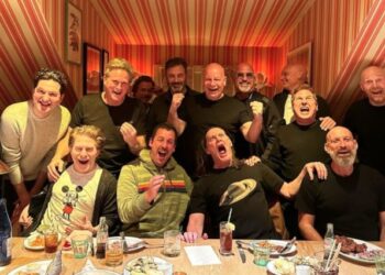 CELEBRACIÓN ESTELAR: JIM CARREY FESTEJA SU 62 CUMPLEAÑOS EN UNA ÉPICA REUNIÓN LLENA DE ESTRELLAS