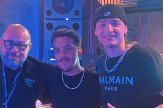 CRISTIAN NODAL Y PESO PLUMA FUSIONAN SUS TALENTOS EN EL LANZAMIENTO DE “LA INTENCIÓN”