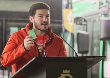 DA NL TRANSPORTE GRATIS A GRUPOS VULNERABLES