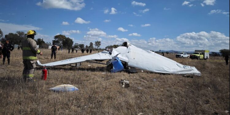 TRAGEDIA AÉREA CERCA DEL AEROPUERTO DE AGUASCALIENTES: DOS HERIDOS EN ACCIDENTE DE AVIONETA 1 TRAGEDIA AÉREA CERCA DEL AEROPUERTO DE AGUASCALIENTES: DOS HERIDOS EN ACCIDENTE DE AVIONETA