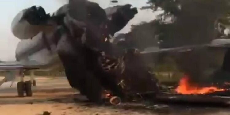 VENEZUELA DERRIBA AVIÓN INVASOR DE MÉXICO, PRESUNTO VEHÍCULO PARA TRÁFICO DE DROGAS Y ARMAS