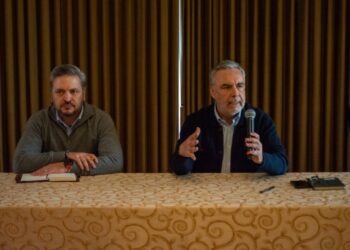 ALONSO RAMÍREZ NIEGA EXPROPIACIÓN DE AFORES Y LLAMA A UNIDAD NACIONAL