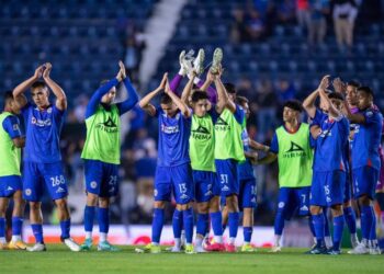 CRUZ AZUL DECIDIDO A SILCIAR LAS CRÍTICAS DE MIGUEL HERRERA