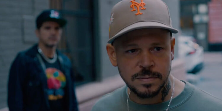 RESIDENTE ANUNCIA EL LANZAMIENTO DE 'RON EN EL PISO', UNA CANCIÓN EN HONOR A SU PRIMO JULIAN 1 RESIDENTE ANUNCIA EL LANZAMIENTO DE ‘RON EN EL PISO’, UNA CANCIÓN EN HONOR A SU PRIMO JULIAN