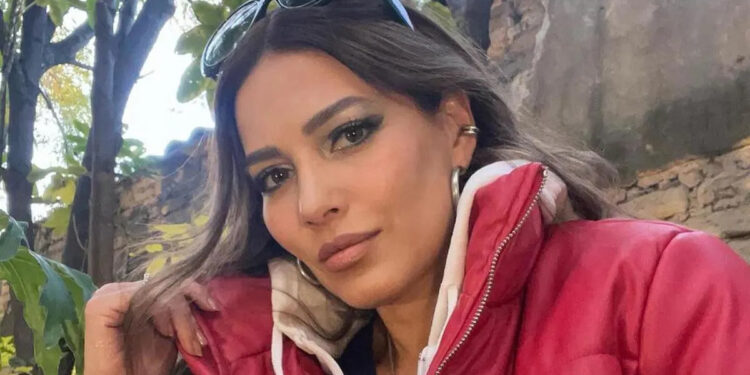 ADRIANA FONSECA EXPONE INCIDENTE CON CONDUCTOR DE UBER EN UN IMPACTANTE VIDEO EN VIVO 1 ADRIANA FONSECA EXPONE INCIDENTE CON CONDUCTOR DE UBER EN UN IMPACTANTE VIDEO EN VIVO