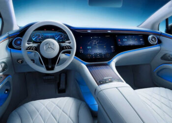 MERCEDES-BENZ APUESTA POR PANTALLAS SIN LÍMITES EN SUS FUTUROS MODELOS