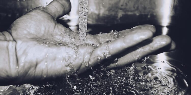 ENFRENTANDO LA SEQUÍA: CONAGUA DESAFÍA LOS LÍMITES PARA GARANTIZAR AGUA EN CDMX Y EDOMEX 1 ENFRENTANDO LA SEQUÍA: CONAGUA DESAFÍA LOS LÍMITES PARA GARANTIZAR AGUA EN CDMX Y EDOMEX