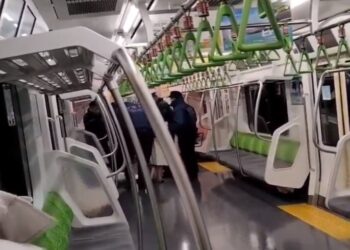 ¡ATAQUE EN TREN DE TOKIO! MUJER APUÑALA A TRES PERSONAS EN ESTACIÓN DE AKIHABARA