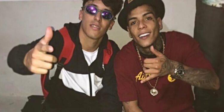 MACABRO DESCUBRIMIENTO: EL CUERPO DEL FAMOSO YOUTUBER HENRIQUE MEDEIROS, CON MÁS DE 1.7 MILLONES DE SEGUIDORES, ENCONTRADO ENTERRADO EN EL PATIO DE UN AMIGO 1 MACABRO DESCUBRIMIENTO: EL CUERPO DEL FAMOSO YOUTUBER HENRIQUE MEDEIROS, CON MÁS DE 1.7 MILLONES DE SEGUIDORES, ENCONTRADO ENTERRADO EN EL PATIO DE UN AMIGO