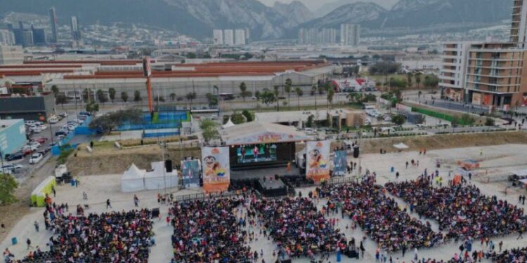 CELEBRAN DÍA DE REYES EN SANTA CON BELY Y BETO 1 CELEBRAN DÍA DE REYES EN SANTA CON BELY Y BETO