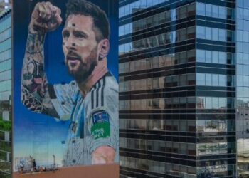 EL GENIO DEL ARTE URBANO ARGENTINO, MARTÍN RON, DOBLA LA APUESTA: COMPITE CON DOS OBRAS IMPONENTES POR EL TÍTULO AL MEJOR MURAL DEL MUNDO 1 EL GENIO DEL ARTE URBANO ARGENTINO, MARTÍN RON, DOBLA LA APUESTA: COMPITE CON DOS OBRAS IMPONENTES POR EL TÍTULO AL MEJOR MURAL DEL MUNDO
