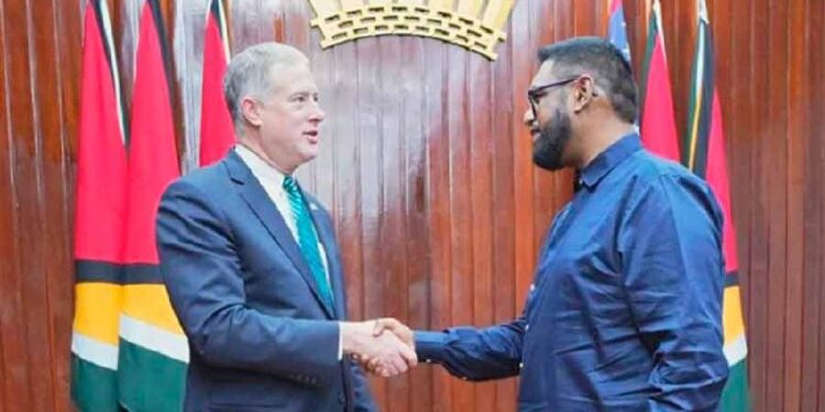 GUYANA BUSCA APOYO ESTRATÉGICO DE ESTADOS UNIDOS ANTE CRECIENTES AMENAZAS DE VENEZUELA: UN IMPULSO HACIA UNA DEFENSA MODERNA Y SOSTENIBLE 1 GUYANA BUSCA APOYO ESTRATÉGICO DE ESTADOS UNIDOS ANTE CRECIENTES AMENAZAS DE VENEZUELA: UN IMPULSO HACIA UNA DEFENSA MODERNA Y SOSTENIBLE