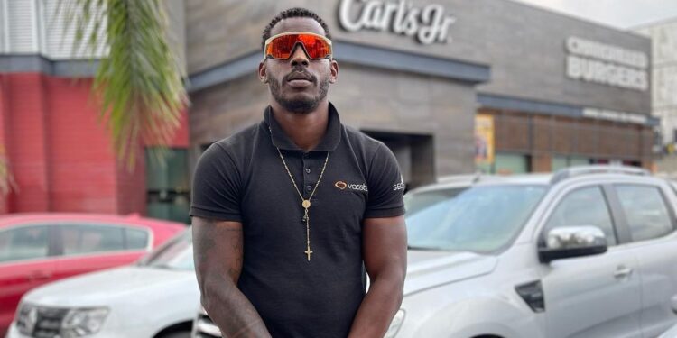 SE HACE VIRAL GUARDIA CUBANO DE CARLS JR 1 SE HACE VIRAL GUARDIA CUBANO DE CARLS JR