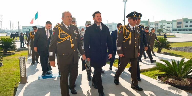SAMUEL GARCÍA AGRADECE AL EJÉRCITO EN SU 111 ANIVERSARIO 1 SAMUEL GARCÍA AGRADECE AL EJÉRCITO EN SU 111 ANIVERSARIO