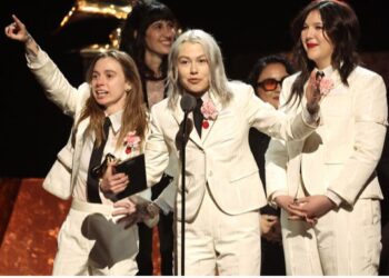 BOYGENIUS ARRASA EN LOS GRAMMY COMO MEJOR ÁLBUM ALTERNATIVO