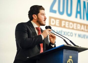 DENUNCIA SAMUEL DESVÍO DE MIL 200 MDP EN REFINERÍA DE PEMEX