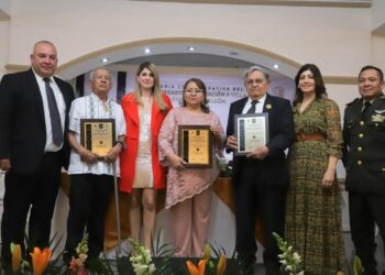 RECONOCE EL CARMEN A SU GENTE