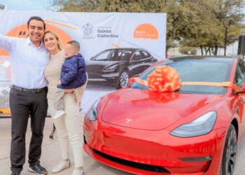 ¡UN TEEESLA! PAGAN PREDIAL A TIEMPO Y GANAN AUTOS ELÉCTRICOS EN SANTA CATARINA
