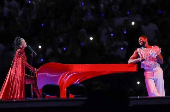 USHER ENLISTA A ALICIA KEYS Y LUDACRIS EN UN HALFTIME ÉPICO DEL SUPER BOWL 1 USHER ENLISTA A ALICIA KEYS Y LUDACRIS EN UN HALFTIME ÉPICO DEL SUPER BOWL