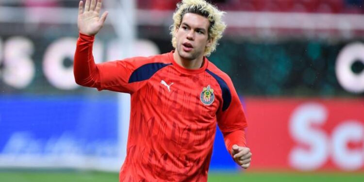 CADE COWELL: UNA APUESTA QUE RINDE FRUTOS EN CHIVAS BAJO LA ÉGIDA DE FERNANDO GAGO 1 CADE COWELL: UNA APUESTA QUE RINDE FRUTOS EN CHIVAS BAJO LA ÉGIDA DE FERNANDO GAGO