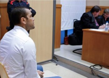 JOANA SANZ REVELA “POR ERROR” UNA CARTA DE DANI ALVES DESDE LA CÁRCEL