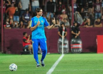 BOCA JUNIORS SUFRE SU PRIMERA DERROTA ANTE LANÚS EN LA COPA DE LA LIGA