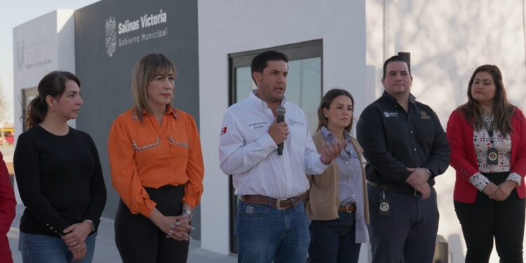 INAUGURA RAÚL CANTÚ INSTITUTO DE LA MUJER EN SALINAS VICTORIA 1 INAUGURA RAÚL CANTÚ INSTITUTO DE LA MUJER EN SALINAS VICTORIA