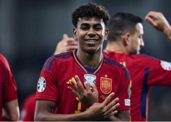 LAMINE YAMAL DEBUTA CON ADIDAS Y ELIGE A MESSI