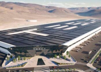 INICIARÁ CONSTRUCCIÓN DE TESLA EL 3 DE MARZO