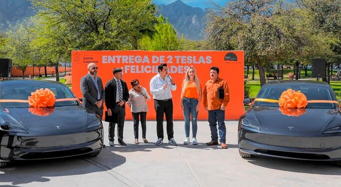 ENTREGA NAVA 2 TESLA A CONTRIBUYENTES CUMPLIDOS