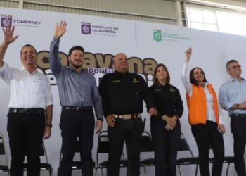 HACE ROCCO EQUIPO CON GOBERNADOR